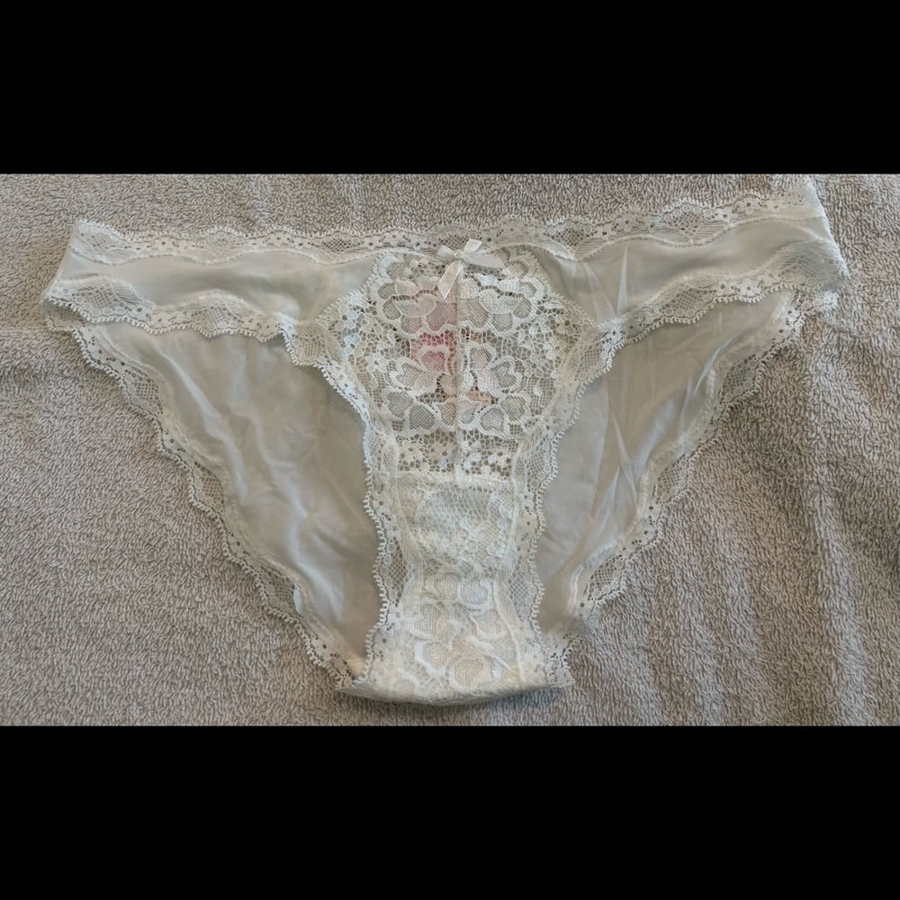 Victoria’s Secret Cheekini Petit Bikini